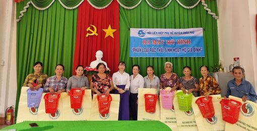 Nhân rộng các mô hình hỗ trợ phụ nữ tại huyện Châu Phú
