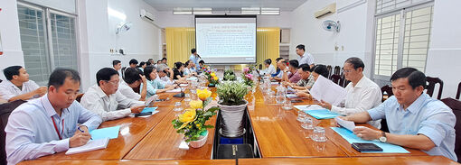 Thường trực HĐND huyện Châu Phú giám sát thực tế tại Trung tâm Y tế huyện