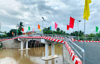 Xã Phú Thạnh khánh thành cầu bê-tông chào mừng 55 năm thành lập huyện Phú Tân