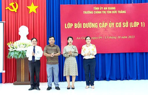 An Giang: 68 học viên dự lớp bồi dưỡng cấp ủy cơ sở