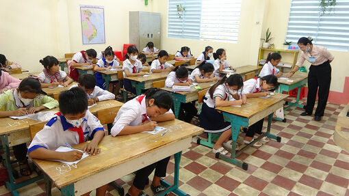 Gần 200 học sinh Tri Tôn thi viết chữ đẹp