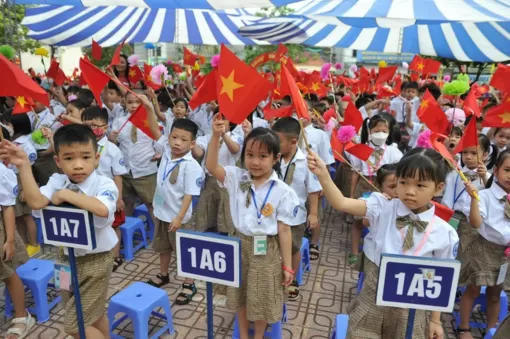 Ngăn chặn tình trạng lạm thu trong trường học