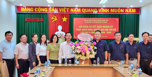 Đảng ủy Khối Cơ quan và Doanh nghiệp An Giang thăm, chúc mừng doanh nghiệp nhân Ngày Doanh nhân Việt Nam 13/10