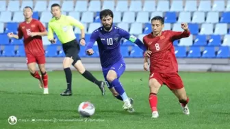 Đội tuyển Việt Nam đấu Hàn Quốc: HLV Troussier đối mặt khó khăn chồng chất