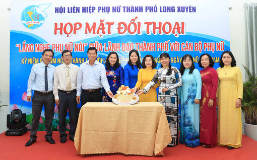 Họp mặt và đối thoại ‘Lắng nghe phụ nữ nói” và kỷ niệm Ngày thành lập Hội Liên hiệp Phụ nữ Việt Nam