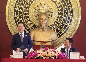 Chủ tịch nước Võ Văn Thưởng gặp gỡ cán bộ, nhân viên các cơ quan đại diện ngoại giao Việt Nam tại Trung Quốc