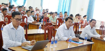 Truyền thông cho cán bộ huyện Tri Tôn về chính sách nông nghiệp