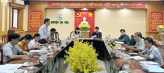 Giám sát Phòng Nội vụ huyện Tri Tôn về công tác đào tạo cán bộ và thi đua