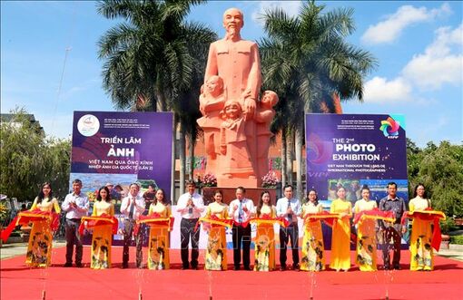 Triển lãm ảnh Việt Nam qua ống kính nhiếp ảnh gia quốc tế