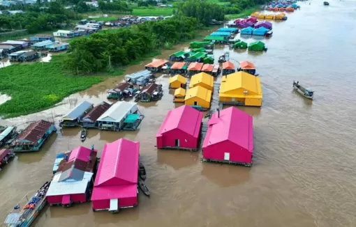 Đi thuyền khám phá làng bè sắc màu, thăm làng Chăm ở An Giang