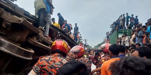 Bangladesh: Hai tàu hỏa đâm nhau, ít nhất 15 người thiệt mạng