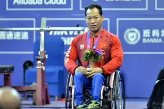 Chiếc huy chương cảm xúc của lực sĩ Lê Văn Công tại ASIAN Para Games 4