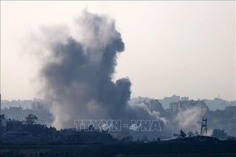 Tiếp diễn các cuộc tấn công quy mô lớn tại Dải Gaza và Bờ Tây