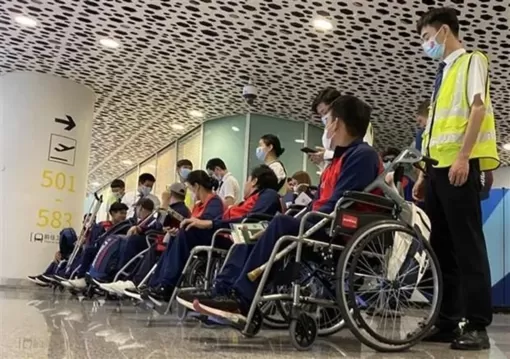 Asian Para Games 2023: 'Kình ngư' Vi Thị Hằng có cú đúp huy chương