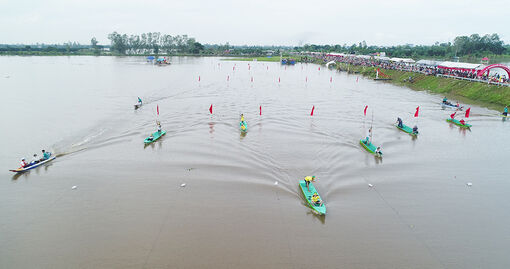 Tranh tài Giải đua xuồng mùa nước nổi tranh Cúp Truyền hình An Giang, Báo An Giang lần thứ I/2023