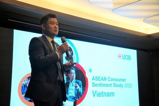 Cứ 10 người tiêu dùng ở Việt Nam có 8 người lo lắng về vấn đề tài chính