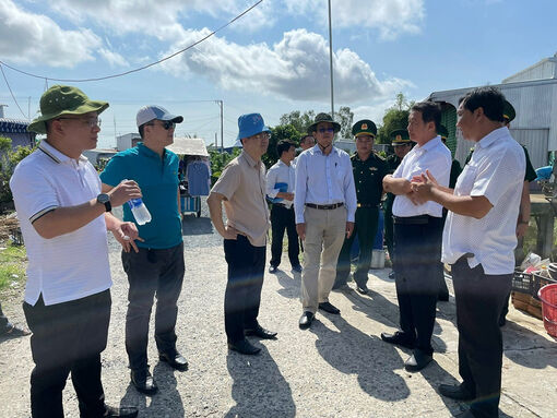 Bộ Thông tin và Truyền thông khảo sát địa điểm dự kiến thiết lập cụm thông tin điện tử ở khu vực Cửa khẩu Vĩnh Hội Đông