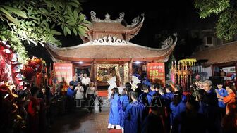 Bảo vệ sức sống lễ hội truyền thống tại nội thành Hà Nội