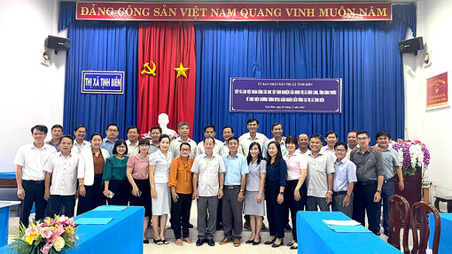UBND TX. Tịnh Biên tiếp đoàn công tác học tập kinh nghiệm của UBND TX. Bình Long