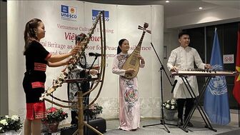 Sắc màu văn hóa Việt tỏa sáng tại trụ sở UNESCO