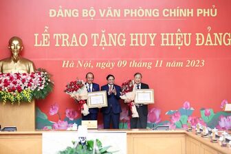 Thủ tướng trao danh hiệu cao quý tặng các đồng chí nguyên Phó Thủ tướng Chính phủ