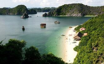 Những bãi biển hoang sơ tuyệt đẹp ít người biết tới ở Việt Nam