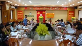 Thẩm tra các văn bản trình kỳ họp HĐND huyện Tri Tôn lần 12 (chuyên đề)