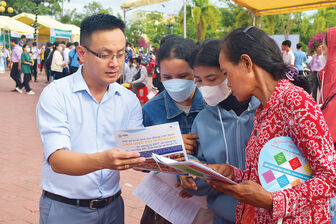 Hỗ trợ việc làm cho phụ nữ Khmer