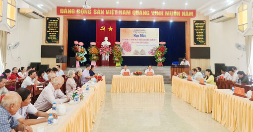 Trung tâm Chính trị huyện Chợ Mới họp mặt Ngày Nhà giáo Việt Nam 20/11