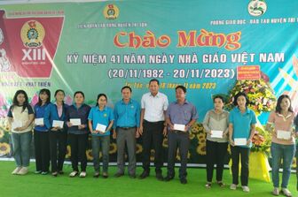 Nhiều hoạt động ý nghĩa mừng Ngày Nhà giáo Việt Nam tổ chức ở Tri Tôn