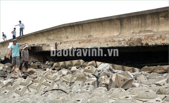 Trà Vinh: Sạt lở kè biển ấp Bào, xã Hiệp Thạnh