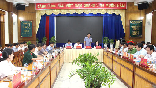 Ban Thường vụ Huyện ủy Chợ Mới kiểm điểm tình hình thực hiện nhiệm vụ chính trị tháng 10