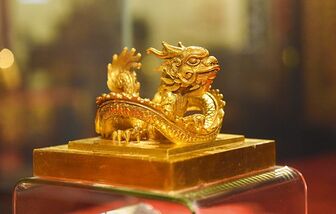 Cận cảnh ấn vàng 'Hoàng đế chi bảo' của triều Nguyễn lưu giữ tại Bắc Ninh
