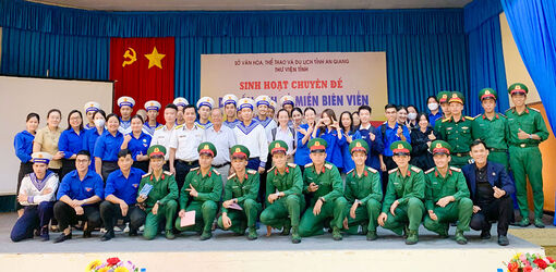 Sinh hoạt chuyên đề “Dấu ấn lịch sử miền biên viễn”