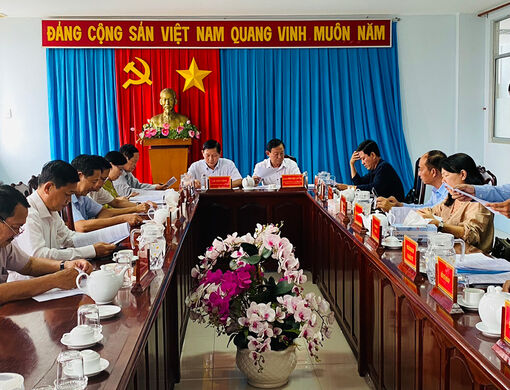 Thông qua thẩm tra lĩnh vực dân tộc