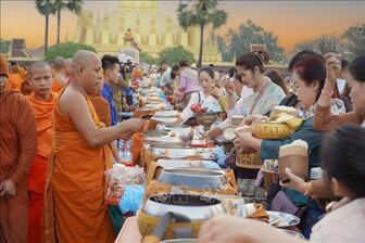 Boun Thatluang - Lễ hội Phật giáo lớn nhất trong năm của Lào