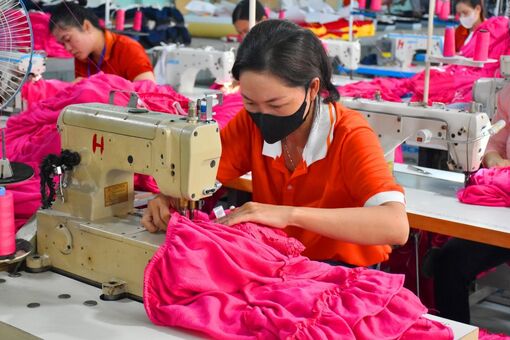 Việc làm cho người nghèo
