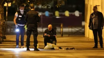 Một người chết sau vụ tấn công bằng dao ở trung tâm Paris