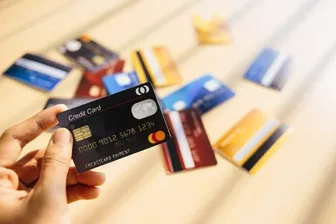 Có được sử dụng vượt hạn mức thẻ tín dụng?