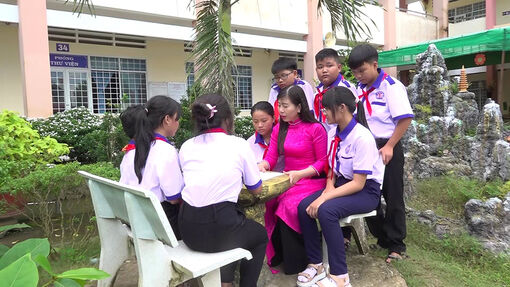 Những giáo viên trẻ hết lòng với nghề