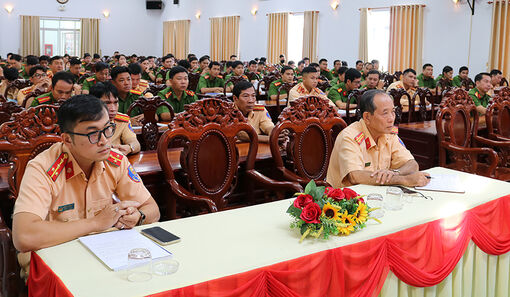 Hội nghị tập huấn nghiệp vụ công tác đăng ký xe