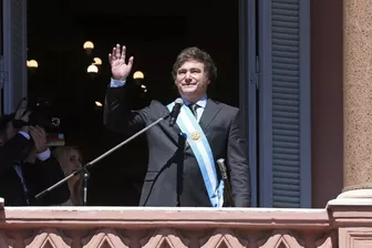 Hàng loạt thách thức đang chờ đợi Tổng thống Argentina Javier Milei