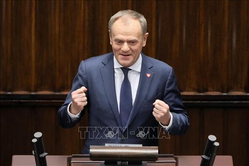 Tân Thủ tướng Ba Lan Donald Tusk tuyên thệ nhậm chức