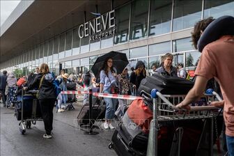 Thụy Sĩ: Sân bay Geneva tạm đóng cửa