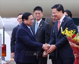Thủ tướng tới Tokyo, bắt đầu chuyến công tác dự Hội nghị cấp cao kỷ niệm 50 năm quan hệ ASEAN – Nhật Bản