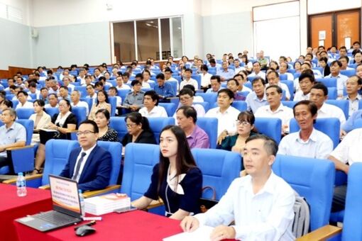 Tập huấn chuyên đề “Nhà giáo dục tiên phong và truyền cảm hứng”