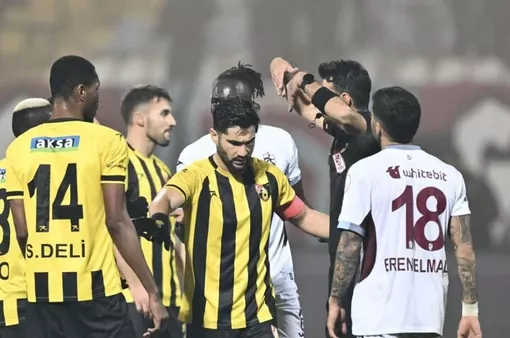 Hết bê bối đấm trọng tài, bóng đá Thổ Nhĩ Kỳ tái hiện 'vết nhơ' V.League năm xưa