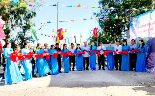 Xã Phú Hữu khánh thành cầu Giồng Bưng Hóa trị giá 1,1 tỷ đồng