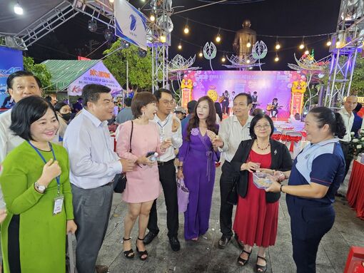 An Giang: Hơn 60 gian hàng tham gia mừng Xuân Giáp Thìn 2024