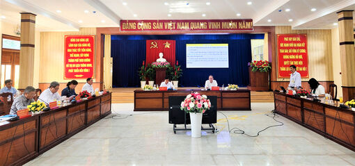 Ban Thường vụ Thành ủy Châu Đốc thảo luận một số nội dung quan trọng
